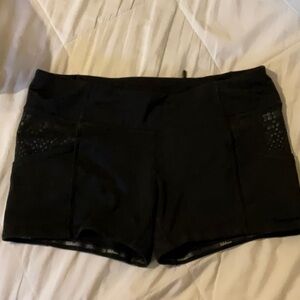 Lululemon size 10 bike shorts black